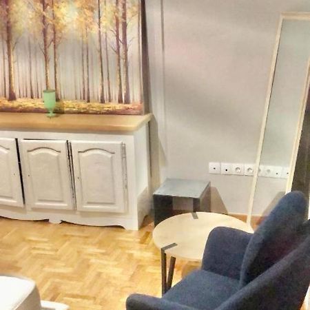 Economy Shared Apartment E In Central Athena Bagian luar foto